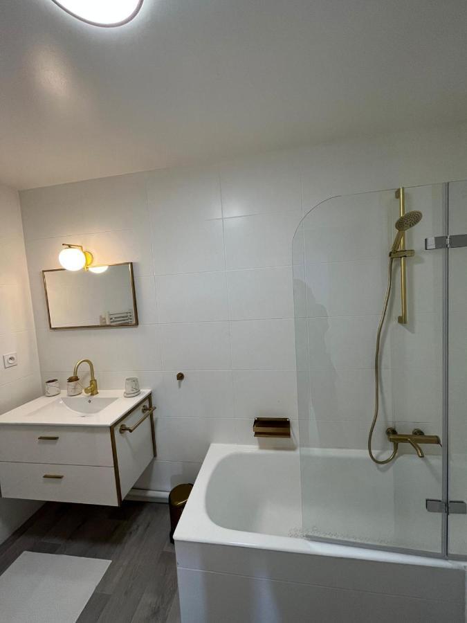 Golden Dreamscape - Superbe, Calme Et Lumineux Apartment โทนง-เลส์-แบงส์ ภายนอก รูปภาพ