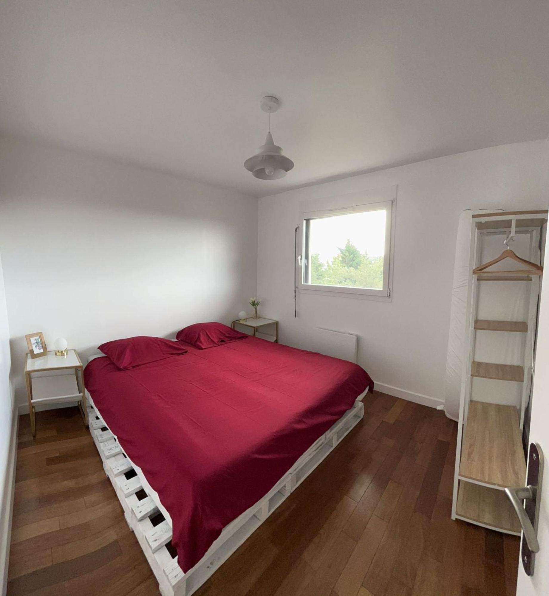 Golden Dreamscape - Superbe, Calme Et Lumineux Apartment โทนง-เลส์-แบงส์ ภายนอก รูปภาพ